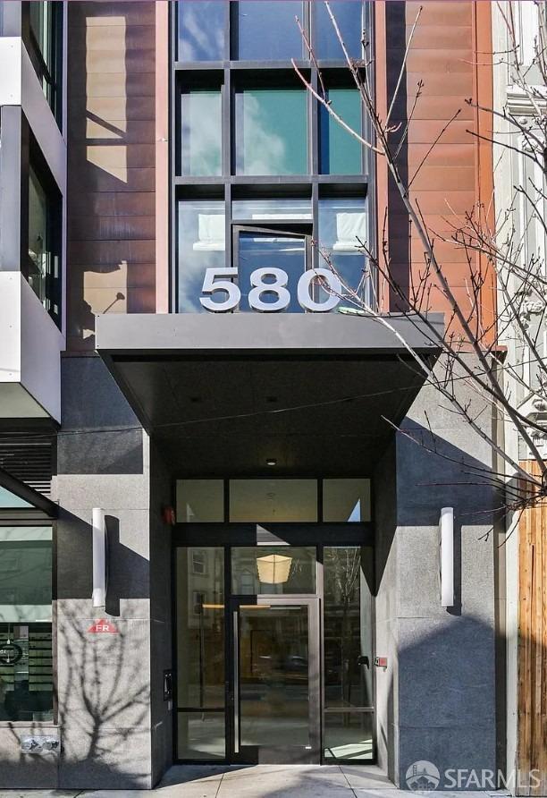 Building Photo - 580 Hayes St