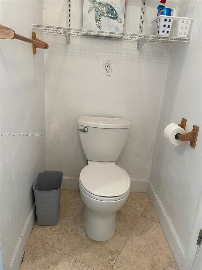 Building Photo - 1365 Marseille Dr