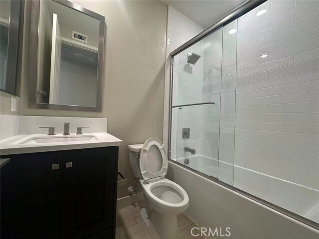 Building Photo - 140 Crossover