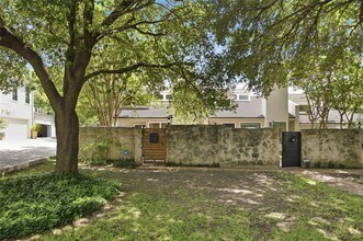 Building Photo - 1801 Polo Rd