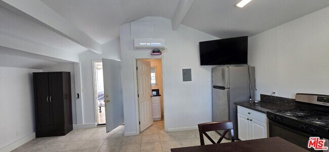 Building Photo - 17550 Willard St