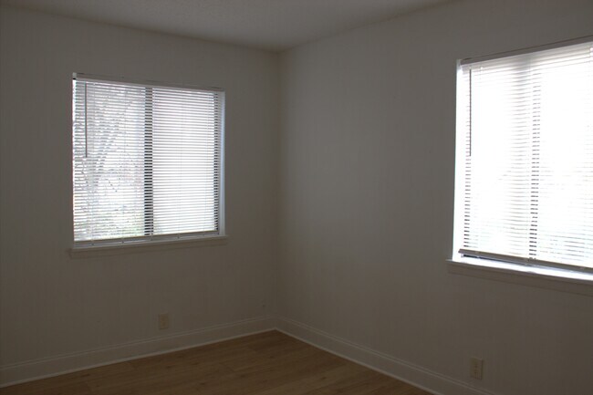 Building Photo - 2714 Clayton Dr NW