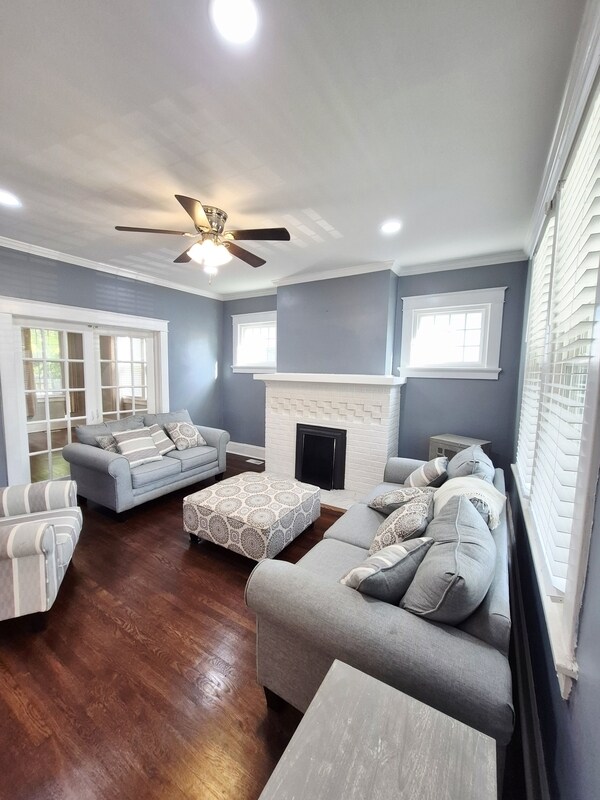 Building Photo - 2723 Fendall Ave