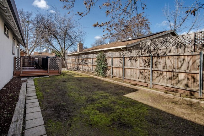 Building Photo - Four Bedroom 2 Bath home available for rent