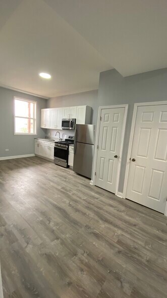 Kitchen - 1621 W Cullerton St