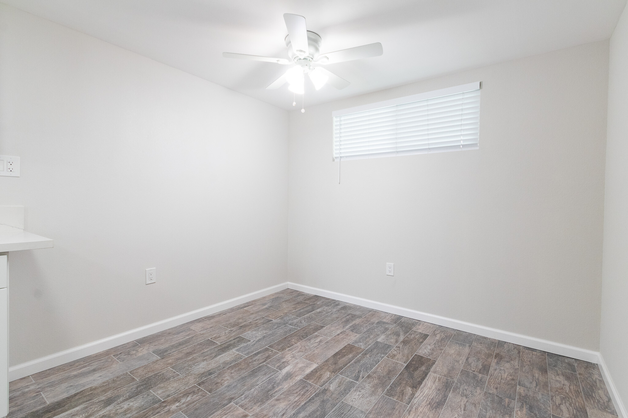 Building Photo - 582 Douglas St