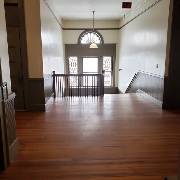 Building Photo - 926 Southbridge St