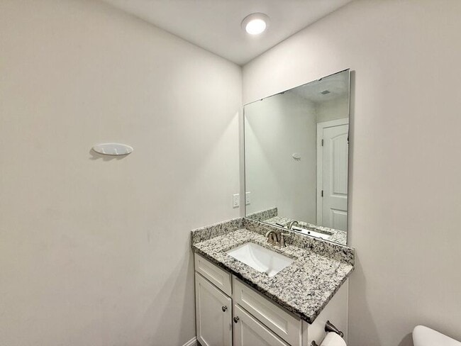 Building Photo - 6924 Thalweg Dr