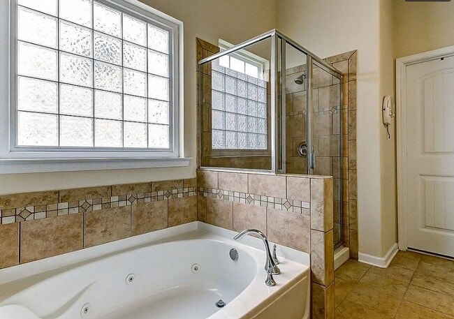 Building Photo - Bradley Point