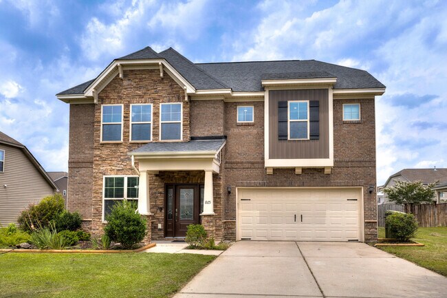 Building Photo - 865 Cormier Dr