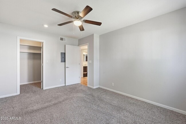 Building Photo - 1702 W Tuckey Ln