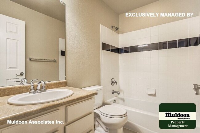 Building Photo - 8385 Woodcrest Dr