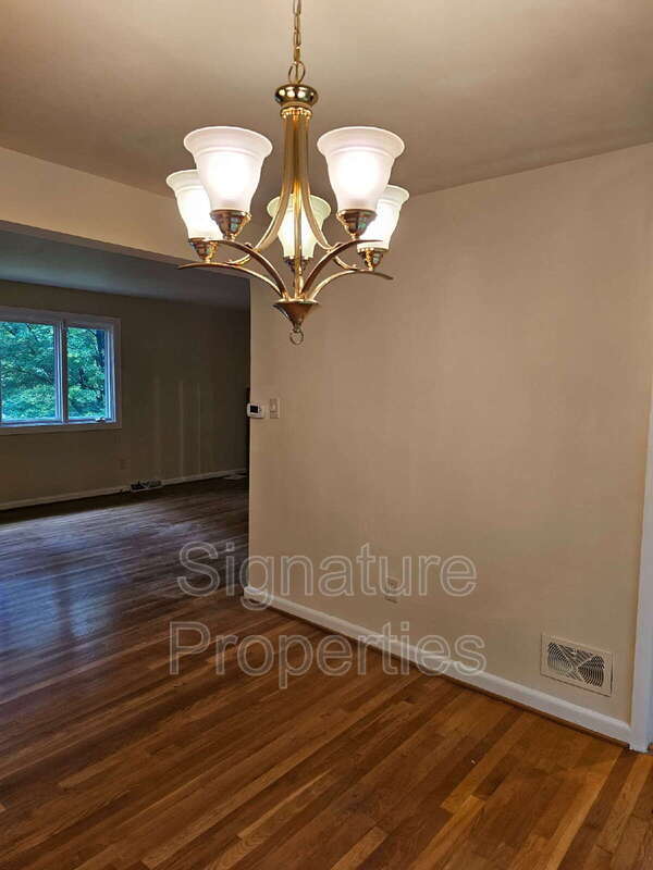 Building Photo - 8402 Kalb Rd