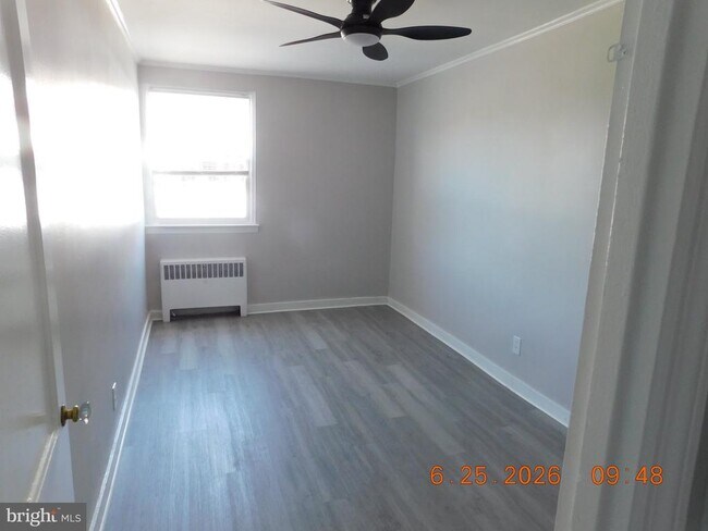 Building Photo - 6500 Algon Ave