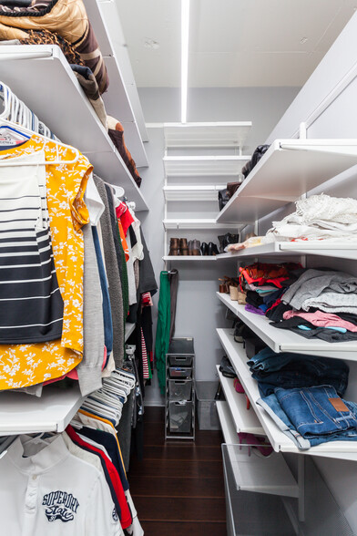 Building Photo - 130 S Canal St