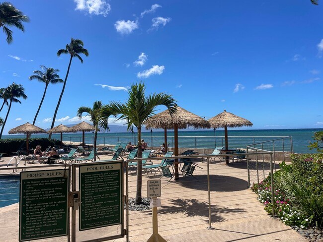 Building Photo - Royal Kahana Studio Apartment