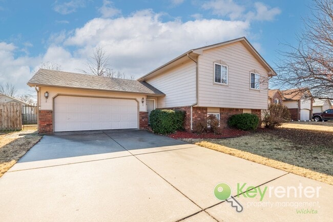 Building Photo - Beautifully Updated 3-Bedroom Bi-Level Home Near Wichita – Cul-de-Sac Location