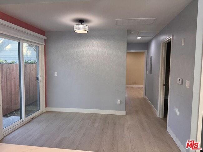 Building Photo - 1519-1519 1/2 Crenshaw Blvd