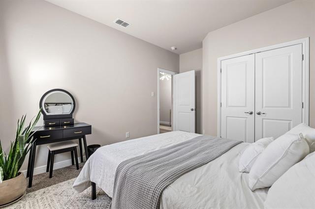 Building Photo - 5505 Cypress Pt Dr