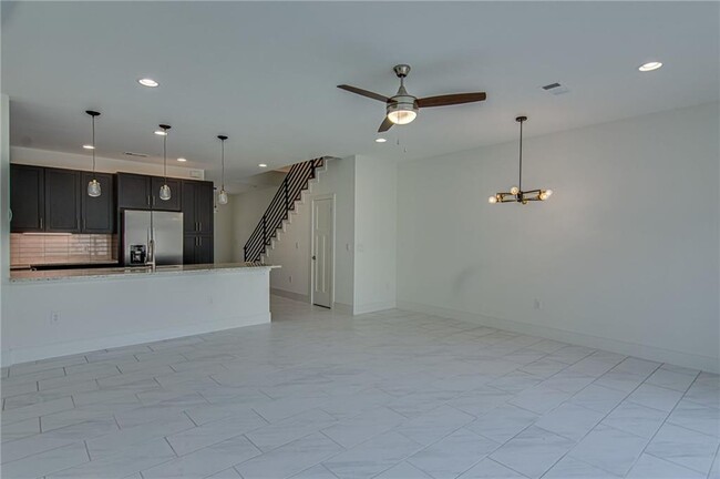 Building Photo - 103 Conservation Dr