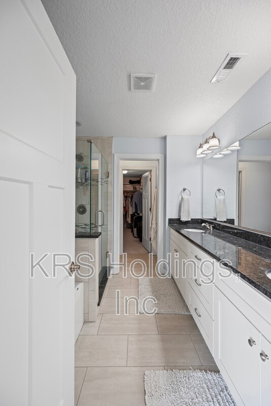 Building Photo - 9553 14th Bay St