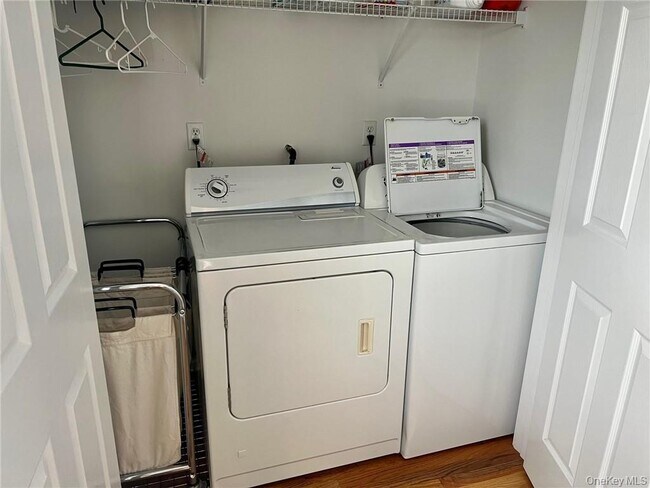 Building Photo - 145 Montgomery St