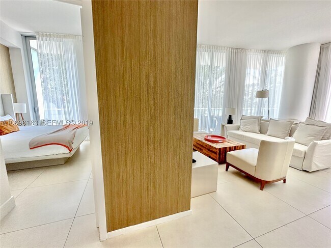 Building Photo - 4111 S Ocean Dr