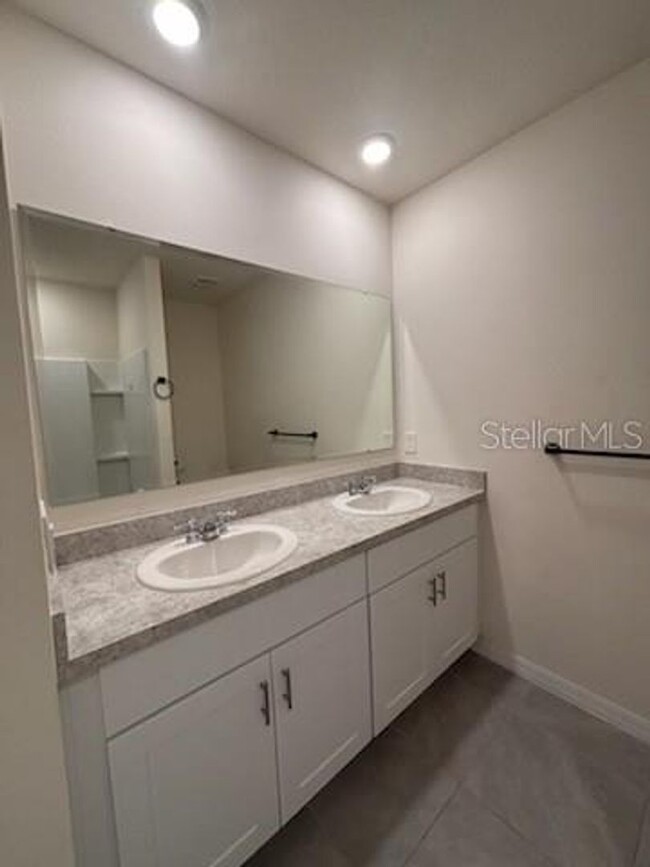Building Photo - Kindred Rental Home