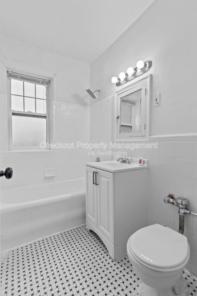 Building Photo - 7338 Forsyth Blvd