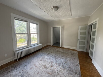 Building Photo - 3515 Grand Ave S