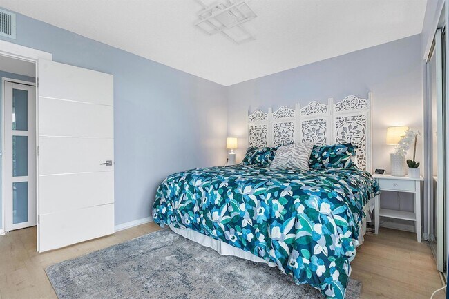 Building Photo - 2400 Presidential 204 Way