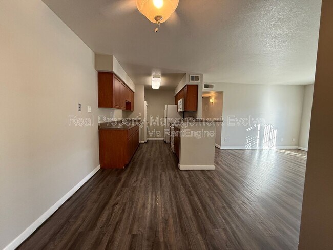 Building Photo - 5995 N 78th St