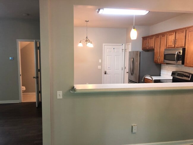 Building Photo - This lovely townhome is located in the highly desirable community of Blakeney Preserve just off R...
