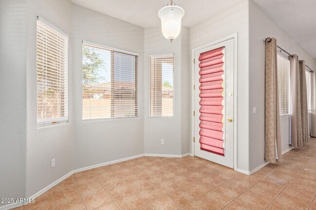 Building Photo - 13508 W Alvarado Dr