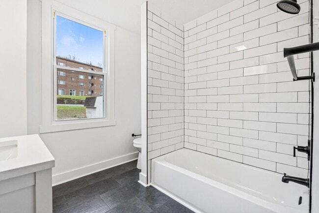 Building Photo - Completely Renovated 4 Bedroom Home in West View!!