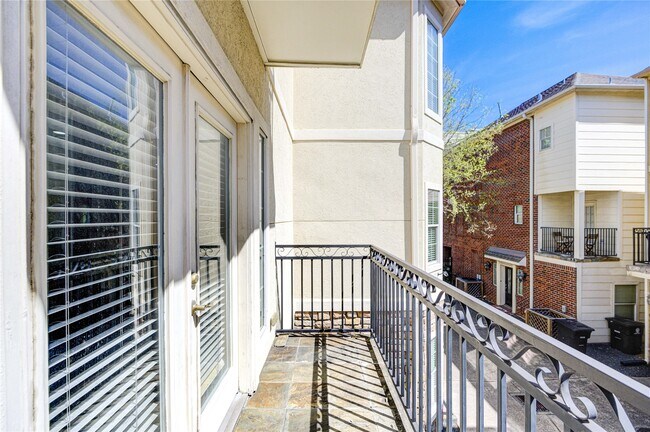 Building Photo - 5813 Washington Ave