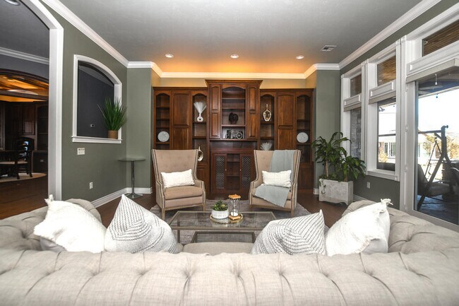 Building Photo - 21685 Merion Ct