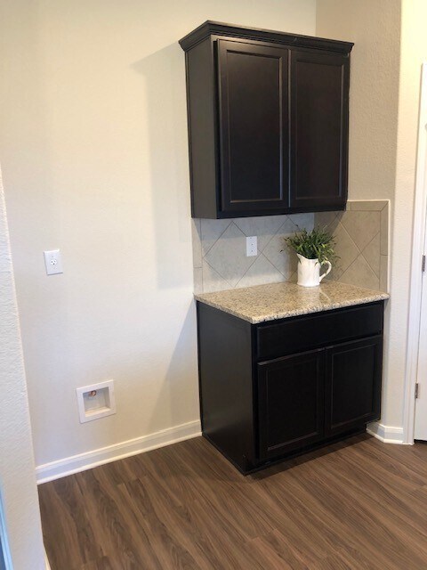 Building Photo - New Braunfels 4 bedroom