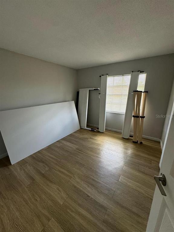 Building Photo - 1649 W Oak Ridge Rd