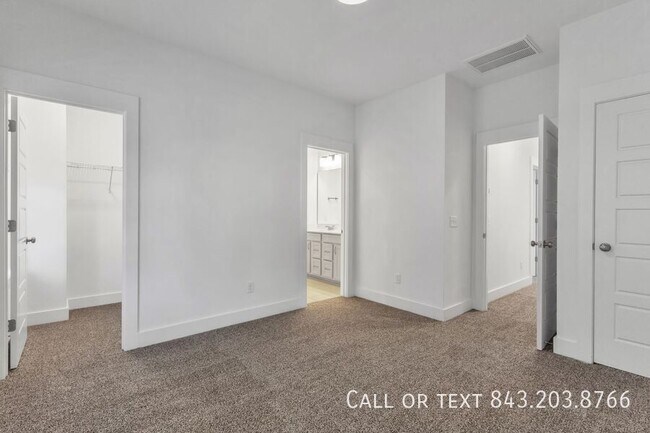 Building Photo - 507 Sound Dr
