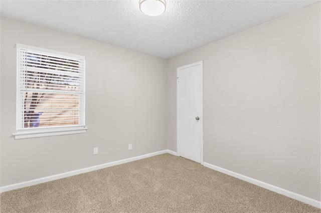 Building Photo - 714 Pleasant Valley Rd