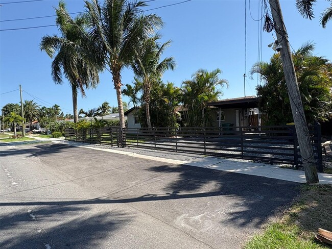 Building Photo - 963 Nautilus Isle