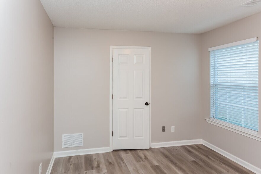 Building Photo - 7872 Allen Ridge Ln