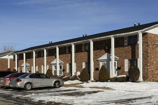Building Photo - South Shore Court Apartments