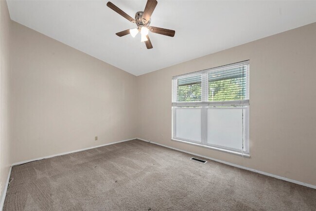 Building Photo - 10421 Briarbend Dr