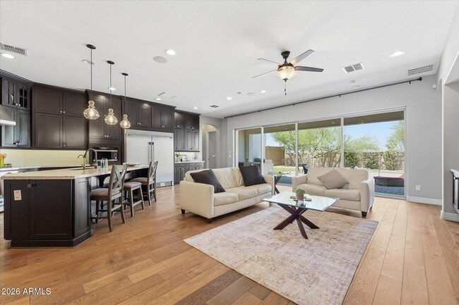 Building Photo - 4254 E Valencia Dr