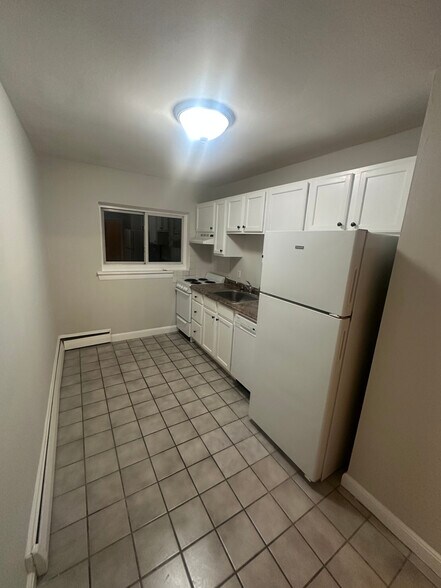 Building Photo - 63 Selkirk Rd