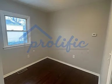 Building Photo - 712 W 19th Ave