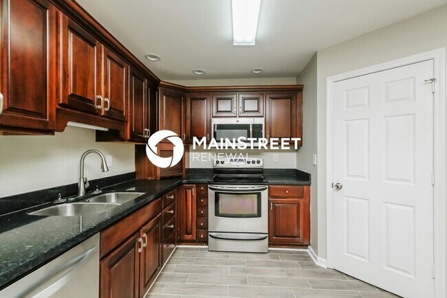 Building Photo - 4 Bedroom Pet-Friendly Home in DOUGLASVILL...