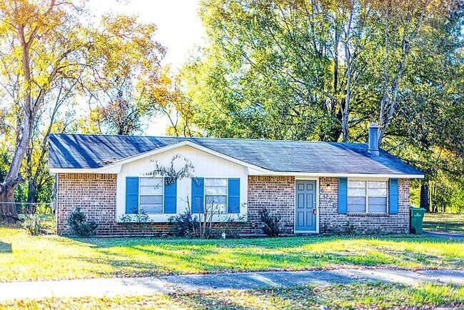 Primary Photo - 4026 St Louis Rd